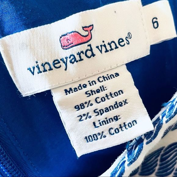 Vineyard Vines 🐳 - Picture 4 of 4